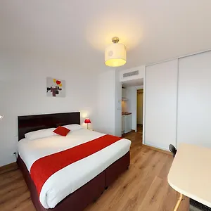 Alezan & Aparthotel